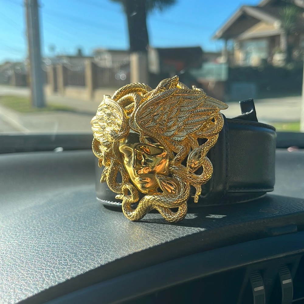 Versace belt in mint condition